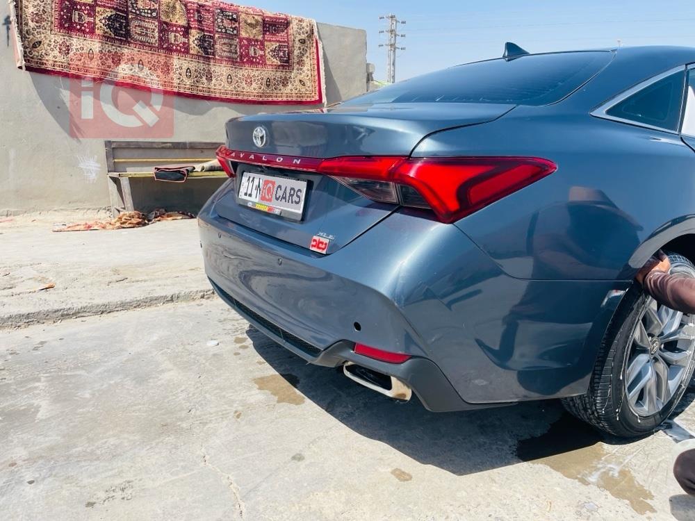 تۆیۆتا ئەڤەلۆن